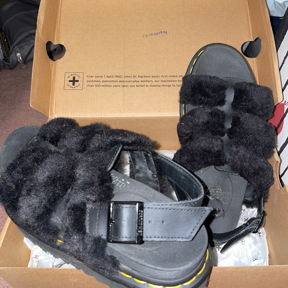 MOVING SALE! dr martens black faux fur and leather sandals